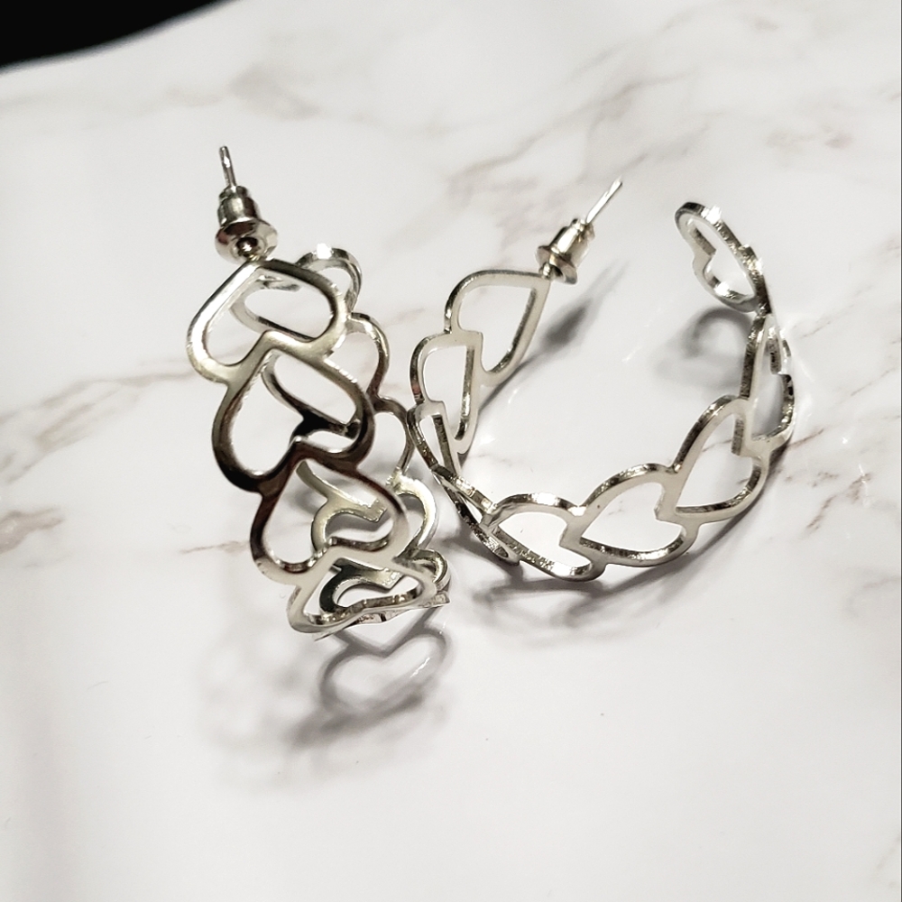 Silver Heart Pattern Hoops Interlocking
